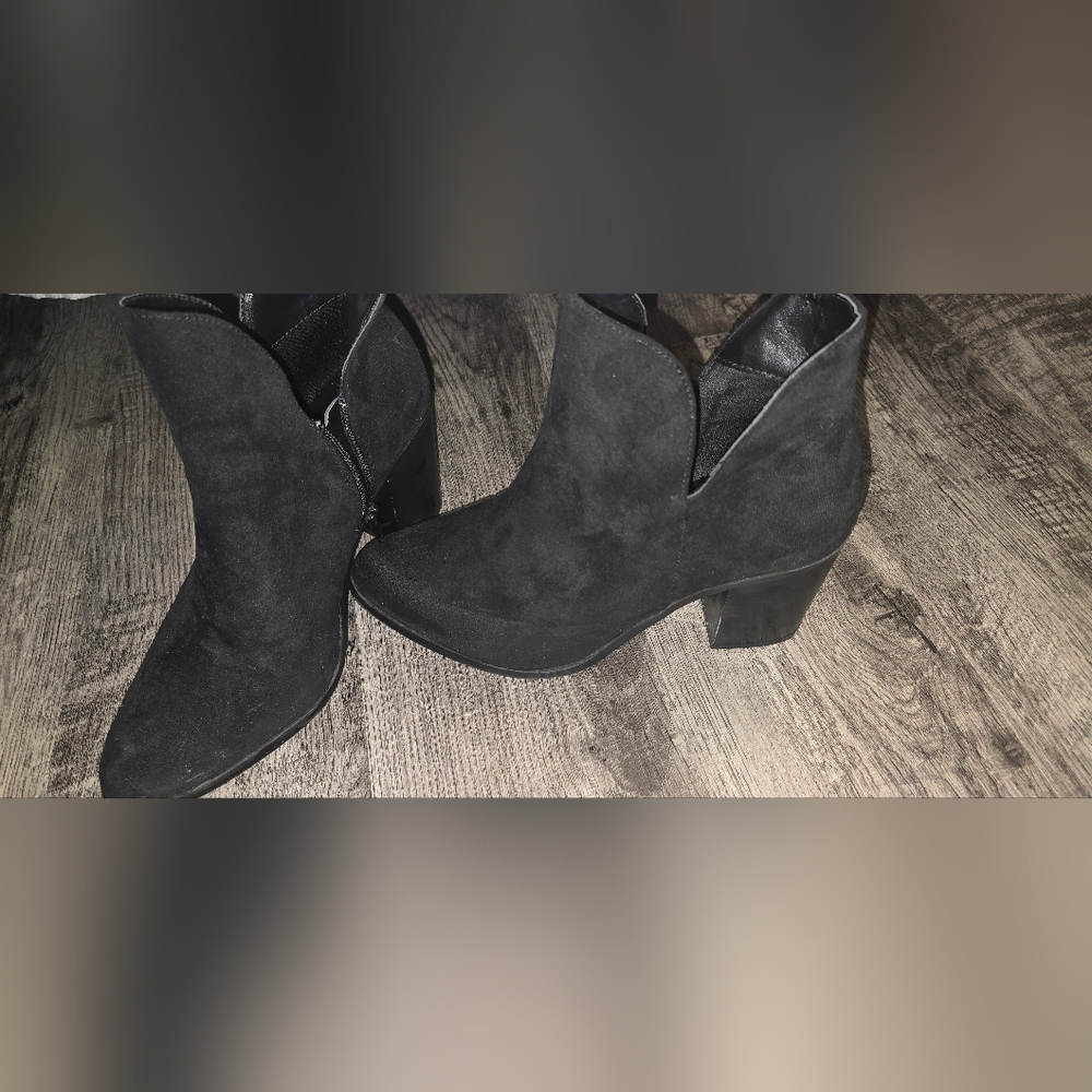 Elegant Black Suede Ankle Boots